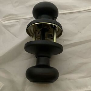 Kwikset Cove/Hall Closet Knob In Venetian-Knobs Only *New*